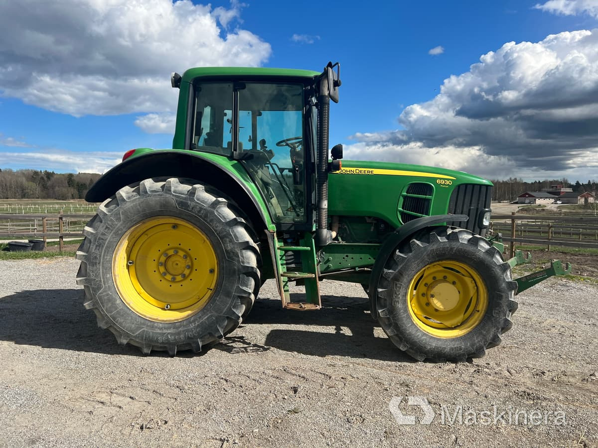 Traktor John Deere 6930 Premium med frontlyft - Traktor: slika Traktor John Deere 6930 Premium med frontlyft - Traktor Traktor John Deere 6930 Premium med frontlyft - Traktor: slika Traktor John Deere 6930 Premium med frontlyft - Traktor
