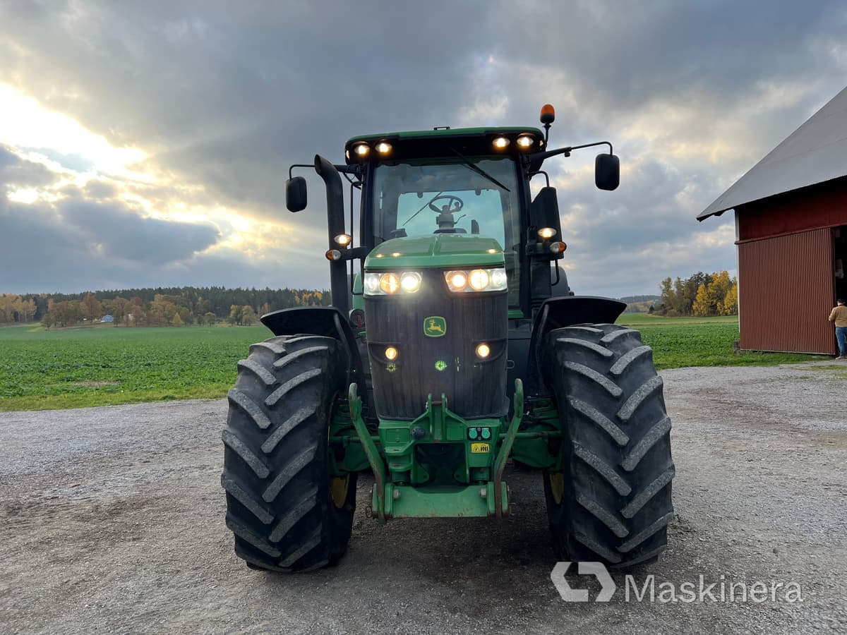 Traktor John Deere 7280R med dubbelmontage & GPS - Traktor: slika  Traktor John Deere 7280R med dubbelmontage & GPS - Traktor Traktor John Deere 7280R med dubbelmontage & GPS - Traktor: slika  Traktor John Deere 7280R med dubbelmontage & GPS - Traktor