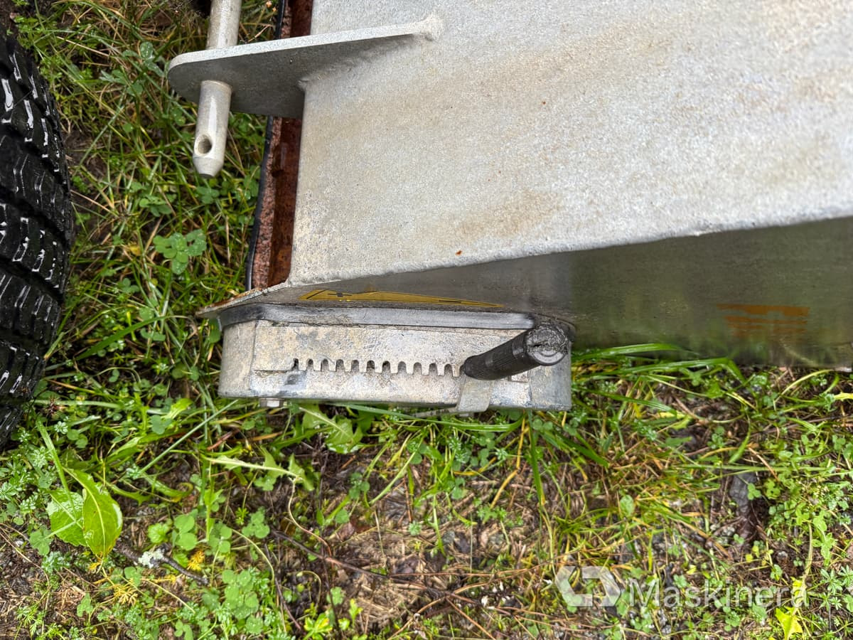 Traktor Traktor Kubota B2100 med Vikplog & Sandspridare: slika Traktor Traktor Kubota B2100 med Vikplog & Sandspridare Traktor Traktor Kubota B2100 med Vikplog & Sandspridare: slika Traktor Traktor Kubota B2100 med Vikplog & Sandspridare