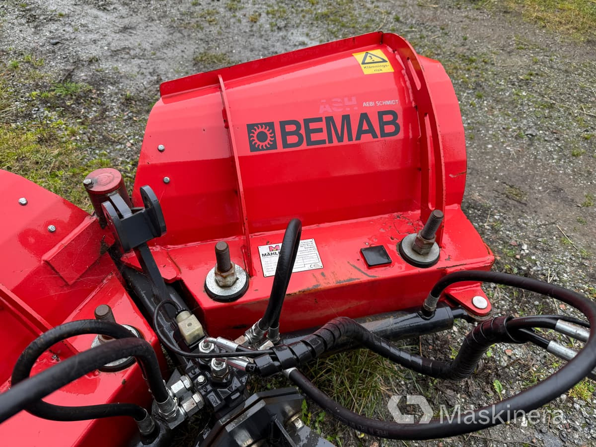 Traktor Traktor Kubota B2100 med Vikplog & Sandspridare: slika Traktor Traktor Kubota B2100 med Vikplog & Sandspridare Traktor Traktor Kubota B2100 med Vikplog & Sandspridare: slika Traktor Traktor Kubota B2100 med Vikplog & Sandspridare