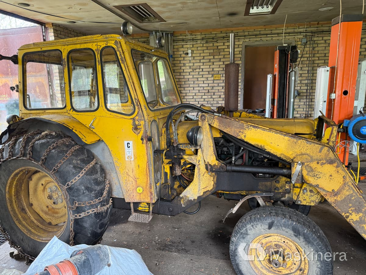 Traktor Volvo BM 400 med lastare (Rep. objekt) - Traktor: slika Traktor Volvo BM 400 med lastare (Rep. objekt) - Traktor Traktor Volvo BM 400 med lastare (Rep. objekt) - Traktor: slika Traktor Volvo BM 400 med lastare (Rep. objekt) - Traktor
