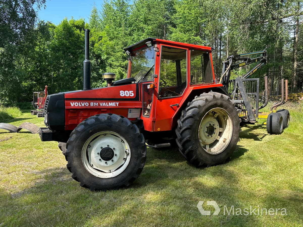 Traktor Volvo BM 805-4 med skogsvagn och kran - Traktor, Traktorska šumska prikolica: slika Traktor Volvo BM 805-4 med skogsvagn och kran - Traktor, Traktorska šumska prikolica Traktor Volvo BM 805-4 med skogsvagn och kran - Traktor, Traktorska šumska prikolica: slika Traktor Volvo BM 805-4 med skogsvagn och kran - Traktor, Traktorska šumska prikolica