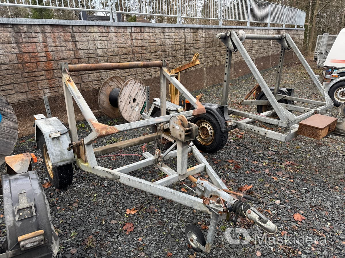 Trumvagn Tori PBK 1300 - Prikolica za kablove: slika Trumvagn Tori PBK 1300 - Prikolica za kablove Trumvagn Tori PBK 1300 - Prikolica za kablove: slika Trumvagn Tori PBK 1300 - Prikolica za kablove