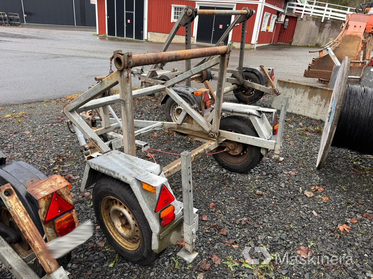 Trumvagn Tori PBK 1300 - Prikolica za kablove: slika Trumvagn Tori PBK 1300 - Prikolica za kablove Trumvagn Tori PBK 1300 - Prikolica za kablove: slika Trumvagn Tori PBK 1300 - Prikolica za kablove