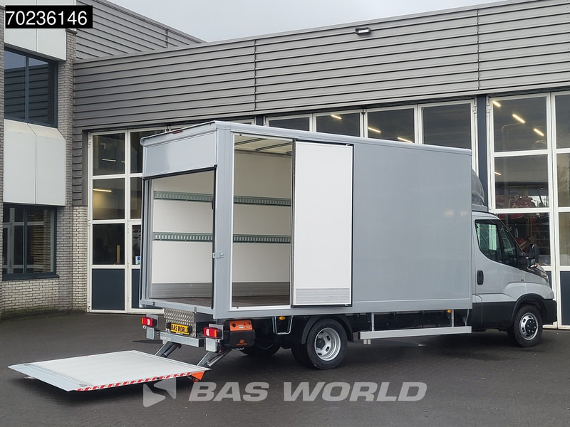 Iveco Daily 35C18 2025 MODEL Automaat 1000kg Laadklep ACC Navi Airco Zijdeur Bakwagen Meubelbak Koffer 22m3 Airco - Dostavno vozilo sa zatvorenim sandukom: slika Iveco Daily 35C18 2025 MODEL Automaat 1000kg Laadklep ACC Navi Airco Zijdeur Bakwagen Meubelbak Koffer 22m3 Airco - Dostavno vozilo sa zatvorenim sandukom Iveco Daily 35C18 2025 MODEL Automaat 1000kg Laadklep ACC Navi Airco Zijdeur Bakwagen Meubelbak Koffer 22m3 Airco - Dostavno vozilo sa zatvorenim sandukom: slika Iveco Daily 35C18 2025 MODEL Automaat 1000kg Laadklep ACC Navi Airco Zijdeur Bakwagen Meubelbak Koffer 22m3 Airco - Dostavno vozilo sa zatvorenim sandukom