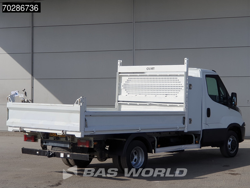 Iveco Daily 35C18 3.0L Automaat Kipper met Kist Dubbellucht 3,5t Trekhaak Airco Euro6 Tipper Kieper Benne 2m3 Airco Trekhaak Cruise control - Mali kamion kiper: slika Iveco Daily 35C18 3.0L Automaat Kipper met Kist Dubbellucht 3,5t Trekhaak Airco Euro6 Tipper Kieper Benne 2m3 Airco Trekhaak Cruise control - Mali kamion kiper Iveco Daily 35C18 3.0L Automaat Kipper met Kist Dubbellucht 3,5t Trekhaak Airco Euro6 Tipper Kieper Benne 2m3 Airco Trekhaak Cruise control - Mali kamion kiper: slika Iveco Daily 35C18 3.0L Automaat Kipper met Kist Dubbellucht 3,5t Trekhaak Airco Euro6 Tipper Kieper Benne 2m3 Airco Trekhaak Cruise control - Mali kamion kiper