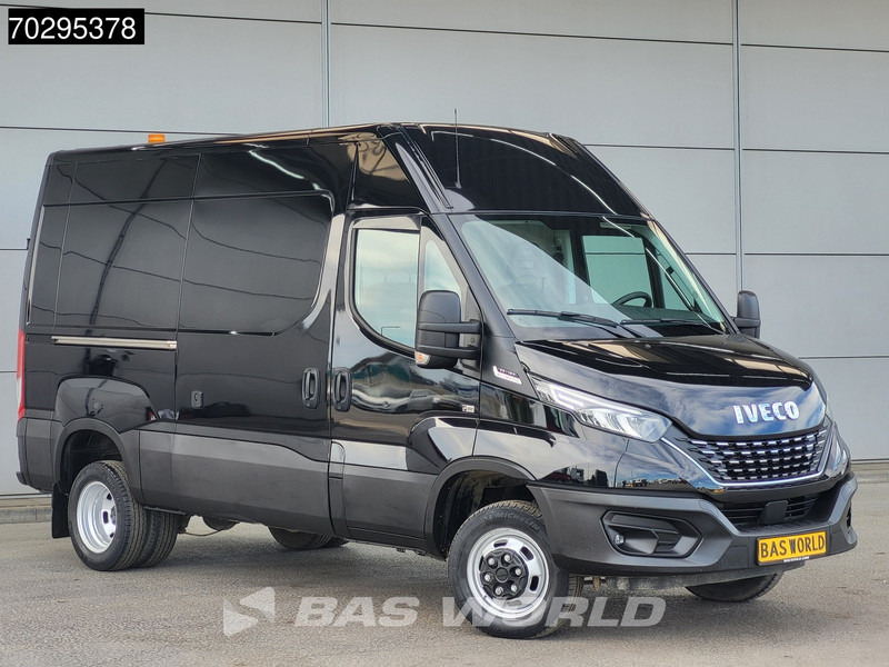 Iveco Daily 35C18 3.0L Automaat L2H2 Dubbellucht 3,5t Trekhaak Navi Airco Cruise Camera Euro6 L2 Airco Trekhaak Cruise control - Furgon: slika Iveco Daily 35C18 3.0L Automaat L2H2 Dubbellucht 3,5t Trekhaak Navi Airco Cruise Camera Euro6 L2 Airco Trekhaak Cruise control - Furgon Iveco Daily 35C18 3.0L Automaat L2H2 Dubbellucht 3,5t Trekhaak Navi Airco Cruise Camera Euro6 L2 Airco Trekhaak Cruise control - Furgon: slika Iveco Daily 35C18 3.0L Automaat L2H2 Dubbellucht 3,5t Trekhaak Navi Airco Cruise Camera Euro6 L2 Airco Trekhaak Cruise control - Furgon