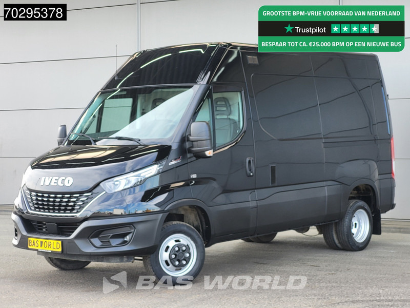 Iveco Daily 35C18 3.0L Automaat L2H2 Dubbellucht 3,5t Trekhaak Navi Airco Cruise Camera Euro6 L2 Airco Trekhaak Cruise control - Furgon: slika Iveco Daily 35C18 3.0L Automaat L2H2 Dubbellucht 3,5t Trekhaak Navi Airco Cruise Camera Euro6 L2 Airco Trekhaak Cruise control - Furgon Iveco Daily 35C18 3.0L Automaat L2H2 Dubbellucht 3,5t Trekhaak Navi Airco Cruise Camera Euro6 L2 Airco Trekhaak Cruise control - Furgon: slika Iveco Daily 35C18 3.0L Automaat L2H2 Dubbellucht 3,5t Trekhaak Navi Airco Cruise Camera Euro6 L2 Airco Trekhaak Cruise control - Furgon