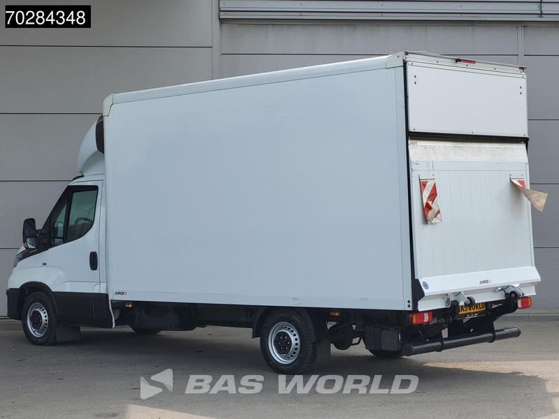 Iveco Daily 35S16 Automaat Laadklep Bakwagen 160PK Airco Camera Euro6 Meubelbak Koffer 21m3 Airco - Dostavno vozilo sa zatvorenim sandukom: slika Iveco Daily 35S16 Automaat Laadklep Bakwagen 160PK Airco Camera Euro6 Meubelbak Koffer 21m3 Airco - Dostavno vozilo sa zatvorenim sandukom Iveco Daily 35S16 Automaat Laadklep Bakwagen 160PK Airco Camera Euro6 Meubelbak Koffer 21m3 Airco - Dostavno vozilo sa zatvorenim sandukom: slika Iveco Daily 35S16 Automaat Laadklep Bakwagen 160PK Airco Camera Euro6 Meubelbak Koffer 21m3 Airco - Dostavno vozilo sa zatvorenim sandukom