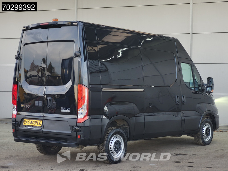 Iveco Daily 35S18 3.0L Automaat L2H2 180PK ACC LED Navi Airco 3,5t Trekgewicht Euro6 L2H2 Airco - Furgon: slika Iveco Daily 35S18 3.0L Automaat L2H2 180PK ACC LED Navi Airco 3,5t Trekgewicht Euro6 L2H2 Airco - Furgon Iveco Daily 35S18 3.0L Automaat L2H2 180PK ACC LED Navi Airco 3,5t Trekgewicht Euro6 L2H2 Airco - Furgon: slika Iveco Daily 35S18 3.0L Automaat L2H2 180PK ACC LED Navi Airco 3,5t Trekgewicht Euro6 L2H2 Airco - Furgon