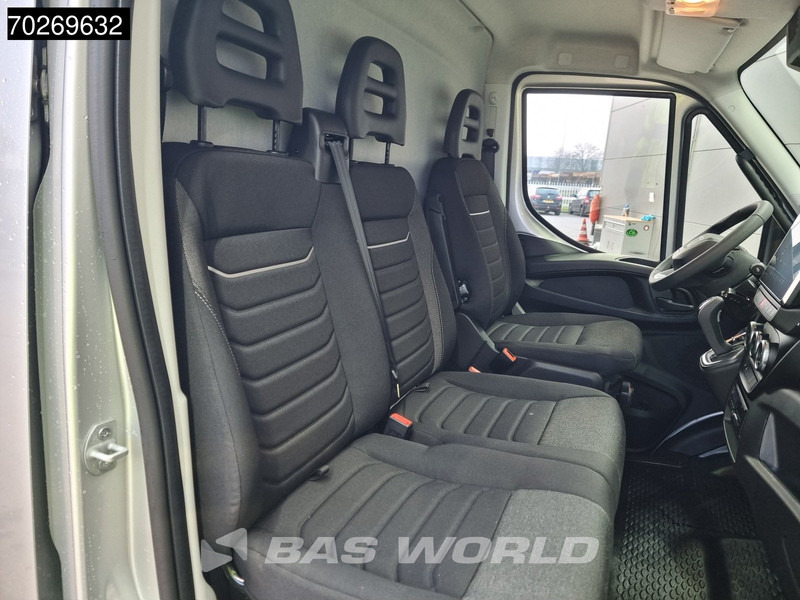 Novi Furgon Iveco Daily 35S21 210PK 3.0L Automaat 2025 Black Edition model L2H2 ACC LED Tacho CarPlay Velgen Camera 12m3 Airco Trekhaak: slika Novi Furgon Iveco Daily 35S21 210PK 3.0L Automaat 2025 Black Edition model L2H2 ACC LED Tacho CarPlay Velgen Camera 12m3 Airco Trekhaak