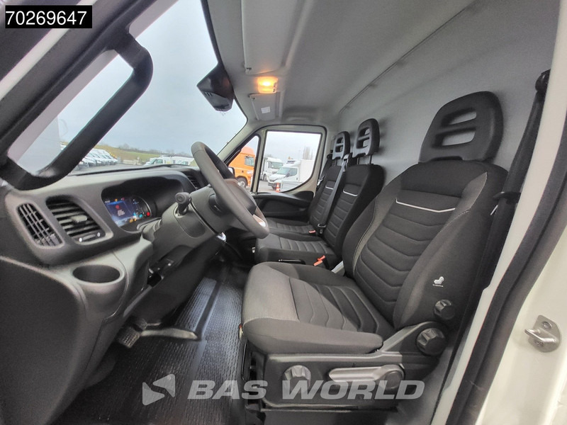Novi Furgon Iveco Daily 35S21 210PK 3.0L Automaat 2025 model L2H2 Trekhaak Tacho ACC LED CarPlay Velgen Camera 12m3 Airco Trekhaak: slika Novi Furgon Iveco Daily 35S21 210PK 3.0L Automaat 2025 model L2H2 Trekhaak Tacho ACC LED CarPlay Velgen Camera 12m3 Airco Trekhaak