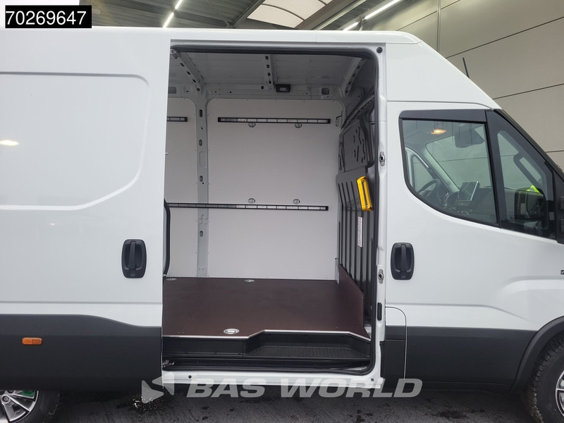 Novi Furgon Iveco Daily 35S21 210PK 3.0L Automaat 2025 model L2H2 Trekhaak Tacho ACC LED CarPlay Velgen Camera 12m3 Airco Trekhaak: slika Novi Furgon Iveco Daily 35S21 210PK 3.0L Automaat 2025 model L2H2 Trekhaak Tacho ACC LED CarPlay Velgen Camera 12m3 Airco Trekhaak