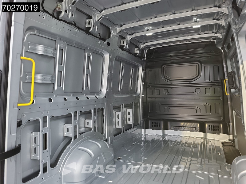 MAN TGE 3.180 Automaat 2025 model Facelift L3H3 ACC Trekhaak L2H2 | 11m3 Airco - Furgon: slika MAN TGE 3.180 Automaat 2025 model Facelift L3H3 ACC Trekhaak L2H2 | 11m3 Airco - Furgon MAN TGE 3.180 Automaat 2025 model Facelift L3H3 ACC Trekhaak L2H2 | 11m3 Airco - Furgon: slika MAN TGE 3.180 Automaat 2025 model Facelift L3H3 ACC Trekhaak L2H2 | 11m3 Airco - Furgon