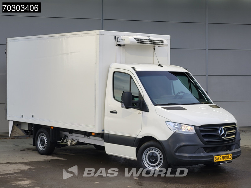 Mercedes-Benz Sprinter 314 CDI Automaat Bakwagen Gekoeld Thermo King V200 MAX Airco Camera Parkeersensoren Euro6 Koeler Koelwagen Kühlwagen Kühlkoffer - Dostavno vozilo hladnjača: slika Mercedes-Benz Sprinter 314 CDI Automaat Bakwagen Gekoeld Thermo King V200 MAX Airco Camera Parkeersensoren Euro6 Koeler Koelwagen Kühlwagen Kühlkoffer - Dostavno vozilo hladnjača Mercedes-Benz Sprinter 314 CDI Automaat Bakwagen Gekoeld Thermo King V200 MAX Airco Camera Parkeersensoren Euro6 Koeler Koelwagen Kühlwagen Kühlkoffer - Dostavno vozilo hladnjača: slika Mercedes-Benz Sprinter 314 CDI Automaat Bakwagen Gekoeld Thermo King V200 MAX Airco Camera Parkeersensoren Euro6 Koeler Koelwagen Kühlwagen Kühlkoffer - Dostavno vozilo hladnjača