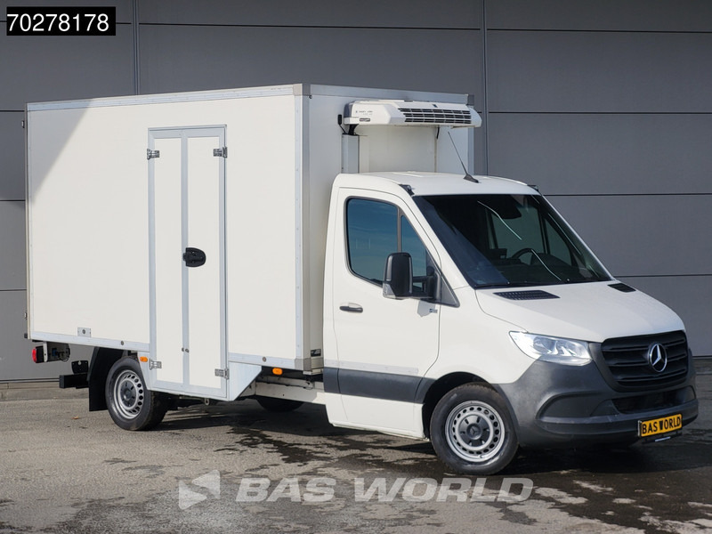 Mercedes-Benz Sprinter 314 CDI Automaat Bi Temp Koelwagen Thermo King V-300 Max Koeler Koel Vries Vriezer Kühlkasten Airco Cruise control - Dostavno vozilo hladnjača: slika Mercedes-Benz Sprinter 314 CDI Automaat Bi Temp Koelwagen Thermo King V-300 Max Koeler Koel Vries Vriezer Kühlkasten Airco Cruise control - Dostavno vozilo hladnjača Mercedes-Benz Sprinter 314 CDI Automaat Bi Temp Koelwagen Thermo King V-300 Max Koeler Koel Vries Vriezer Kühlkasten Airco Cruise control - Dostavno vozilo hladnjača: slika Mercedes-Benz Sprinter 314 CDI Automaat Bi Temp Koelwagen Thermo King V-300 Max Koeler Koel Vries Vriezer Kühlkasten Airco Cruise control - Dostavno vozilo hladnjača