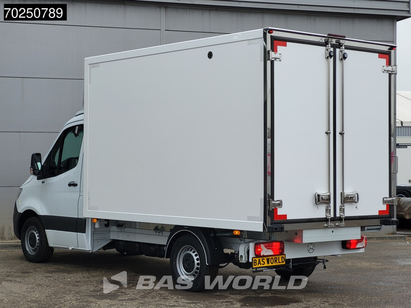 Mercedes-Benz Sprinter 315 CDI Koelwagen 2025model Thermo King V-300max 230V stekker Bakwagen Koel Kühlwagen 13m3 Airco Cruise control - Dostavno vozilo hladnjača: slika Mercedes-Benz Sprinter 315 CDI Koelwagen 2025model Thermo King V-300max 230V stekker Bakwagen Koel Kühlwagen 13m3 Airco Cruise control - Dostavno vozilo hladnjača Mercedes-Benz Sprinter 315 CDI Koelwagen 2025model Thermo King V-300max 230V stekker Bakwagen Koel Kühlwagen 13m3 Airco Cruise control - Dostavno vozilo hladnjača: slika Mercedes-Benz Sprinter 315 CDI Koelwagen 2025model Thermo King V-300max 230V stekker Bakwagen Koel Kühlwagen 13m3 Airco Cruise control - Dostavno vozilo hladnjača