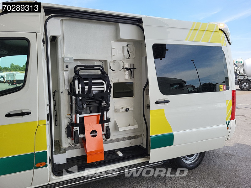 Vozilo hitne pomoći Mercedes-Benz Sprinter 316 CDI Ambulance Brancard Automaat Ziekenwagen Airco Cruise Camera Parkeersensoren Standkachel Euro6 Rettungswagen Krankenwagen: slika Vozilo hitne pomoći Mercedes-Benz Sprinter 316 CDI Ambulance Brancard Automaat Ziekenwagen Airco Cruise Camera Parkeersensoren Standkachel Euro6 Rettungswagen Krankenwagen