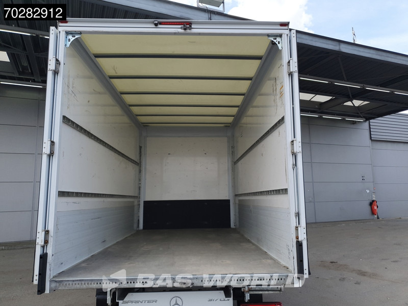Mercedes-Benz Sprinter 317 CDI Automaat Bakwagen Achterdeuren Airco Camera Euro6 Meubelbak Koffer 21m3 Airco - Dostavno vozilo sa zatvorenim sandukom: slika Mercedes-Benz Sprinter 317 CDI Automaat Bakwagen Achterdeuren Airco Camera Euro6 Meubelbak Koffer 21m3 Airco - Dostavno vozilo sa zatvorenim sandukom Mercedes-Benz Sprinter 317 CDI Automaat Bakwagen Achterdeuren Airco Camera Euro6 Meubelbak Koffer 21m3 Airco - Dostavno vozilo sa zatvorenim sandukom: slika Mercedes-Benz Sprinter 317 CDI Automaat Bakwagen Achterdeuren Airco Camera Euro6 Meubelbak Koffer 21m3 Airco - Dostavno vozilo sa zatvorenim sandukom