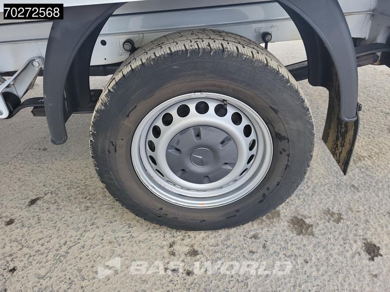 Dostavno vozilo sa zatvorenim sandukom Mercedes-Benz Sprinter 317 CDI Automaat Bakwagen Laadklep Camera Airco Koffer Meubelbak 20m3 Airco: slika Dostavno vozilo sa zatvorenim sandukom Mercedes-Benz Sprinter 317 CDI Automaat Bakwagen Laadklep Camera Airco Koffer Meubelbak 20m3 Airco