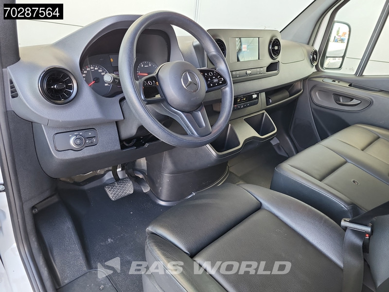 Furgon Mercedes-Benz Sprinter 317 CDI Automaat L3H2 Airco Cruise Camera Parkeersensoren MBUX CarPlay Euro6 L3 16m3 Airco: slika Furgon Mercedes-Benz Sprinter 317 CDI Automaat L3H2 Airco Cruise Camera Parkeersensoren MBUX CarPlay Euro6 L3 16m3 Airco