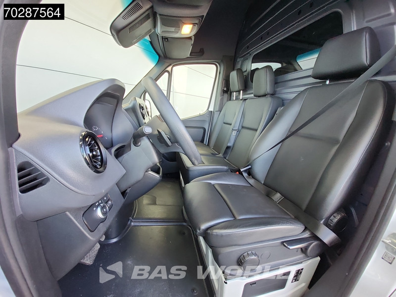 Furgon Mercedes-Benz Sprinter 317 CDI Automaat L3H2 Airco Cruise Camera Parkeersensoren MBUX CarPlay Euro6 L3 16m3 Airco: slika Furgon Mercedes-Benz Sprinter 317 CDI Automaat L3H2 Airco Cruise Camera Parkeersensoren MBUX CarPlay Euro6 L3 16m3 Airco