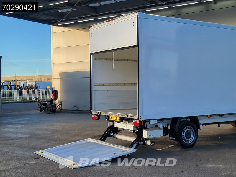 Mercedes-Benz Sprinter 317 CDI Automaat Laadklep Bakwagen 170PK Airco Camera Euro6 Meubelbak Koffer 21m3 Airco - Dostavno vozilo sa zatvorenim sandukom: slika Mercedes-Benz Sprinter 317 CDI Automaat Laadklep Bakwagen 170PK Airco Camera Euro6 Meubelbak Koffer 21m3 Airco - Dostavno vozilo sa zatvorenim sandukom Mercedes-Benz Sprinter 317 CDI Automaat Laadklep Bakwagen 170PK Airco Camera Euro6 Meubelbak Koffer 21m3 Airco - Dostavno vozilo sa zatvorenim sandukom: slika Mercedes-Benz Sprinter 317 CDI Automaat Laadklep Bakwagen 170PK Airco Camera Euro6 Meubelbak Koffer 21m3 Airco - Dostavno vozilo sa zatvorenim sandukom