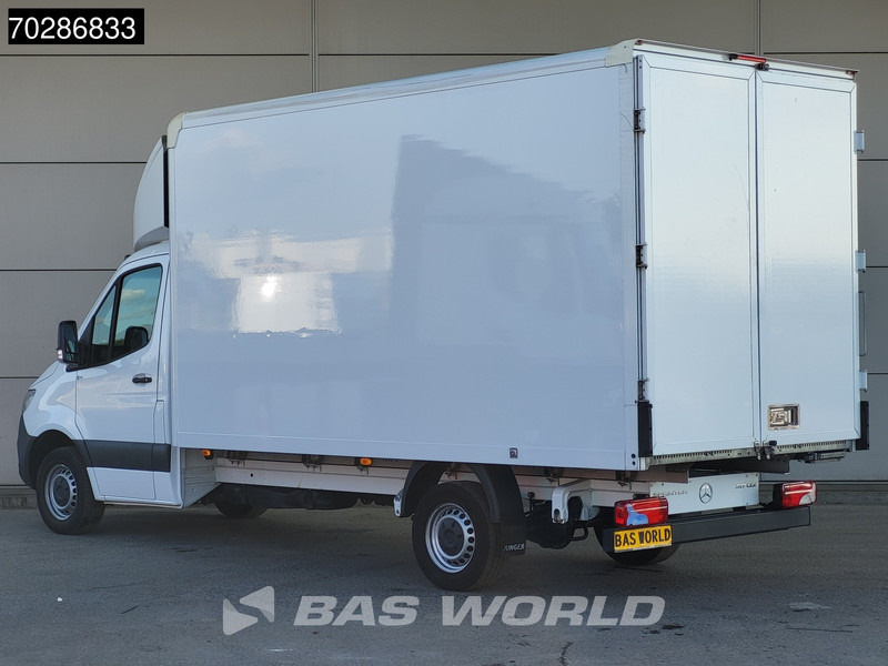Mercedes-Benz Sprinter 317 CDI Bakwagen Automaat Achterdeuren Airco Camera Euro6 Meubelbak Koffer 21m3 Airco - Dostavno vozilo sa zatvorenim sandukom: slika Mercedes-Benz Sprinter 317 CDI Bakwagen Automaat Achterdeuren Airco Camera Euro6 Meubelbak Koffer 21m3 Airco - Dostavno vozilo sa zatvorenim sandukom Mercedes-Benz Sprinter 317 CDI Bakwagen Automaat Achterdeuren Airco Camera Euro6 Meubelbak Koffer 21m3 Airco - Dostavno vozilo sa zatvorenim sandukom: slika Mercedes-Benz Sprinter 317 CDI Bakwagen Automaat Achterdeuren Airco Camera Euro6 Meubelbak Koffer 21m3 Airco - Dostavno vozilo sa zatvorenim sandukom