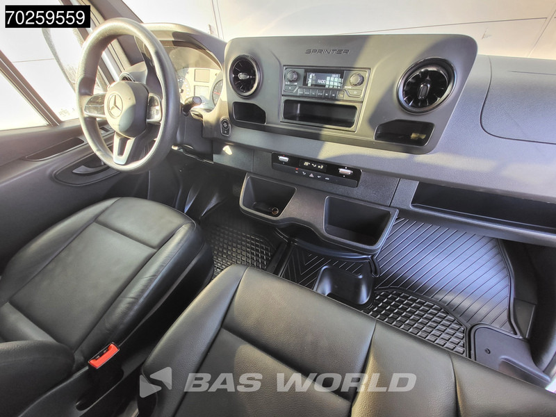 Mercedes-Benz Sprinter 317 CDI Dubbel Cabine Automaat Open Laadbak 3500KG Trekhaak 2m3 Airco Dubbel cabine Trekhaak - Dostavno vozilo s ravnom platformom: slika Mercedes-Benz Sprinter 317 CDI Dubbel Cabine Automaat Open Laadbak 3500KG Trekhaak 2m3 Airco Dubbel cabine Trekhaak - Dostavno vozilo s ravnom platformom Mercedes-Benz Sprinter 317 CDI Dubbel Cabine Automaat Open Laadbak 3500KG Trekhaak 2m3 Airco Dubbel cabine Trekhaak - Dostavno vozilo s ravnom platformom: slika Mercedes-Benz Sprinter 317 CDI Dubbel Cabine Automaat Open Laadbak 3500KG Trekhaak 2m3 Airco Dubbel cabine Trekhaak - Dostavno vozilo s ravnom platformom