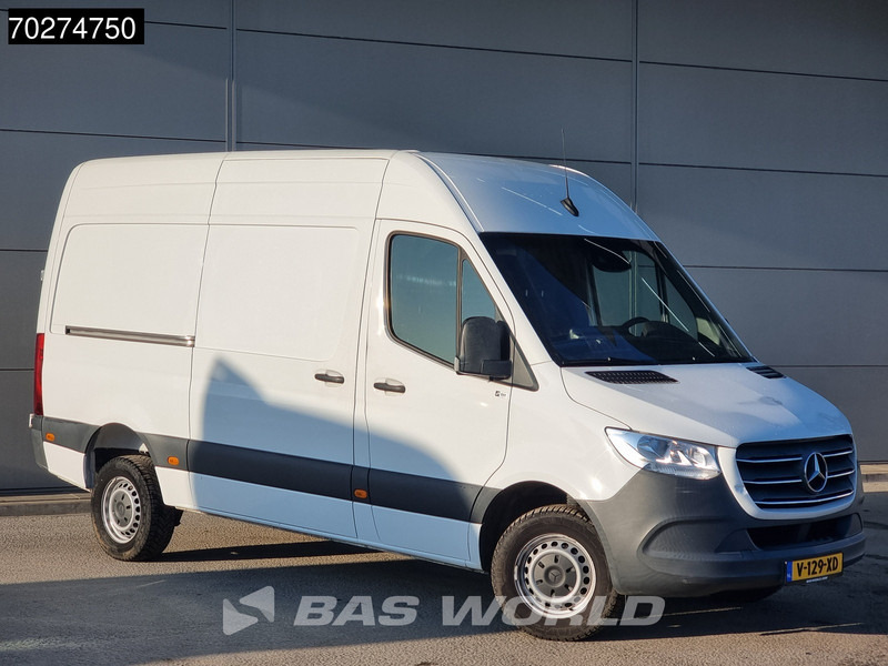 Mercedes-Benz Sprinter 319 CDI 3.0L Automaat 190PK V6 Navi ACC Trekhaak Camera L2 11m3 Airco Trekhaak - Furgon: slika Mercedes-Benz Sprinter 319 CDI 3.0L Automaat 190PK V6 Navi ACC Trekhaak Camera L2 11m3 Airco Trekhaak - Furgon Mercedes-Benz Sprinter 319 CDI 3.0L Automaat 190PK V6 Navi ACC Trekhaak Camera L2 11m3 Airco Trekhaak - Furgon: slika Mercedes-Benz Sprinter 319 CDI 3.0L Automaat 190PK V6 Navi ACC Trekhaak Camera L2 11m3 Airco Trekhaak - Furgon