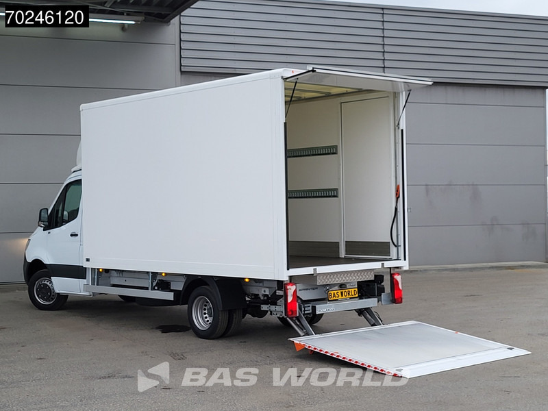 Mercedes-Benz Sprinter 515 CDI Automaat 1000kg Laadklep Dubbellucht Bakwagen MBUX Airco Cruise MBUX Koffer Meubelbak 21m3 Airco Cruise control - Dostavno vozilo sa zatvorenim sandukom: slika Mercedes-Benz Sprinter 515 CDI Automaat 1000kg Laadklep Dubbellucht Bakwagen MBUX Airco Cruise MBUX Koffer Meubelbak 21m3 Airco Cruise control - Dostavno vozilo sa zatvorenim sandukom Mercedes-Benz Sprinter 515 CDI Automaat 1000kg Laadklep Dubbellucht Bakwagen MBUX Airco Cruise MBUX Koffer Meubelbak 21m3 Airco Cruise control - Dostavno vozilo sa zatvorenim sandukom: slika Mercedes-Benz Sprinter 515 CDI Automaat 1000kg Laadklep Dubbellucht Bakwagen MBUX Airco Cruise MBUX Koffer Meubelbak 21m3 Airco Cruise control - Dostavno vozilo sa zatvorenim sandukom