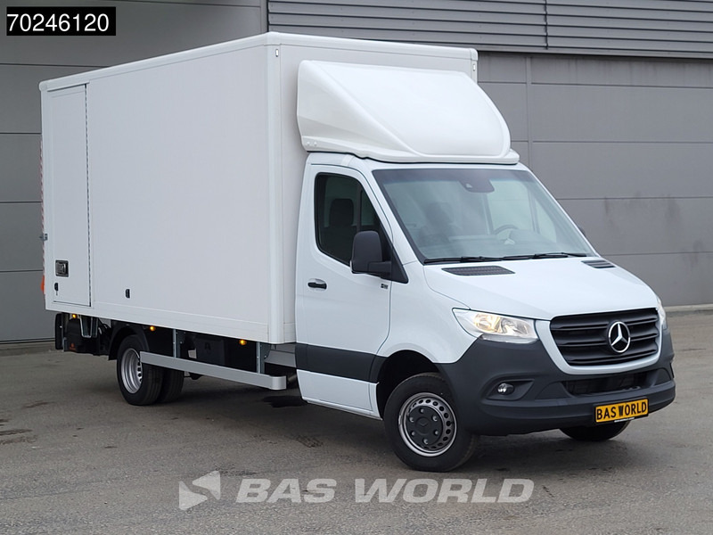 Mercedes-Benz Sprinter 515 CDI Automaat 1000kg Laadklep Dubbellucht Bakwagen MBUX Airco Cruise MBUX Koffer Meubelbak 21m3 Airco Cruise control - Dostavno vozilo sa zatvorenim sandukom: slika Mercedes-Benz Sprinter 515 CDI Automaat 1000kg Laadklep Dubbellucht Bakwagen MBUX Airco Cruise MBUX Koffer Meubelbak 21m3 Airco Cruise control - Dostavno vozilo sa zatvorenim sandukom Mercedes-Benz Sprinter 515 CDI Automaat 1000kg Laadklep Dubbellucht Bakwagen MBUX Airco Cruise MBUX Koffer Meubelbak 21m3 Airco Cruise control - Dostavno vozilo sa zatvorenim sandukom: slika Mercedes-Benz Sprinter 515 CDI Automaat 1000kg Laadklep Dubbellucht Bakwagen MBUX Airco Cruise MBUX Koffer Meubelbak 21m3 Airco Cruise control - Dostavno vozilo sa zatvorenim sandukom