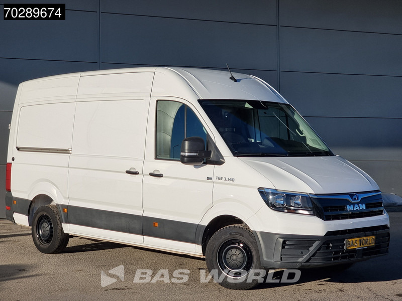 Volkswagen Crafter 140pk Automaat L3H3 Airco Trekhaak Camera Parkeersensoren Euro6 L2H2 11m3 Airco Trekhaak - Furgon: slika Volkswagen Crafter 140pk Automaat L3H3 Airco Trekhaak Camera Parkeersensoren Euro6 L2H2 11m3 Airco Trekhaak - Furgon Volkswagen Crafter 140pk Automaat L3H3 Airco Trekhaak Camera Parkeersensoren Euro6 L2H2 11m3 Airco Trekhaak - Furgon: slika Volkswagen Crafter 140pk Automaat L3H3 Airco Trekhaak Camera Parkeersensoren Euro6 L2H2 11m3 Airco Trekhaak - Furgon