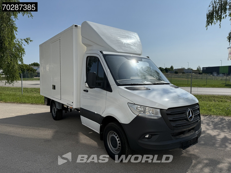 Mercedes-Benz Sprinter 317 CDI Laadklep Zijdeur Bakwagen Airco Cruise MBUX CarPlay D'Hollandia Euro6 Meubelbak Koffer 15m3 A/C Cruise control - Dostavno vozilo sa zatvorenim sandukom: slika Mercedes-Benz Sprinter 317 CDI Laadklep Zijdeur Bakwagen Airco Cruise MBUX CarPlay D'Hollandia Euro6 Meubelbak Koffer 15m3 A/C Cruise control - Dostavno vozilo sa zatvorenim sandukom Mercedes-Benz Sprinter 317 CDI Laadklep Zijdeur Bakwagen Airco Cruise MBUX CarPlay D'Hollandia Euro6 Meubelbak Koffer 15m3 A/C Cruise control - Dostavno vozilo sa zatvorenim sandukom: slika Mercedes-Benz Sprinter 317 CDI Laadklep Zijdeur Bakwagen Airco Cruise MBUX CarPlay D'Hollandia Euro6 Meubelbak Koffer 15m3 A/C Cruise control - Dostavno vozilo sa zatvorenim sandukom