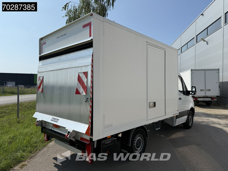 Mercedes-Benz Sprinter 317 CDI Laadklep Zijdeur Bakwagen Airco Cruise MBUX CarPlay D'Hollandia Euro6 Meubelbak Koffer 15m3 A/C Cruise control - Dostavno vozilo sa zatvorenim sandukom: slika Mercedes-Benz Sprinter 317 CDI Laadklep Zijdeur Bakwagen Airco Cruise MBUX CarPlay D'Hollandia Euro6 Meubelbak Koffer 15m3 A/C Cruise control - Dostavno vozilo sa zatvorenim sandukom Mercedes-Benz Sprinter 317 CDI Laadklep Zijdeur Bakwagen Airco Cruise MBUX CarPlay D'Hollandia Euro6 Meubelbak Koffer 15m3 A/C Cruise control - Dostavno vozilo sa zatvorenim sandukom: slika Mercedes-Benz Sprinter 317 CDI Laadklep Zijdeur Bakwagen Airco Cruise MBUX CarPlay D'Hollandia Euro6 Meubelbak Koffer 15m3 A/C Cruise control - Dostavno vozilo sa zatvorenim sandukom