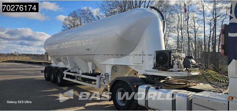 SPITZER SF2755/4P 3 axles 55m3 Liftachse - Poluprikolica cisterna: slika SPITZER SF2755/4P 3 axles 55m3 Liftachse - Poluprikolica cisterna SPITZER SF2755/4P 3 axles 55m3 Liftachse - Poluprikolica cisterna: slika SPITZER SF2755/4P 3 axles 55m3 Liftachse - Poluprikolica cisterna