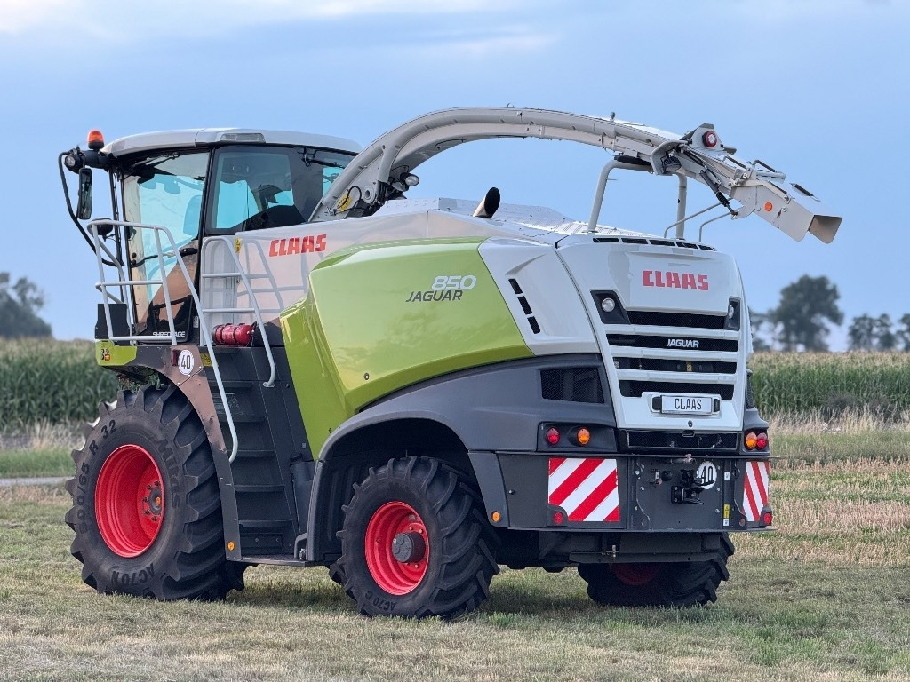 Claas Jaguar 850 Allrad + Kemper 360 PLUS - Silažni kombajn: slika Claas Jaguar 850 Allrad + Kemper 360 PLUS - Silažni kombajn Claas Jaguar 850 Allrad + Kemper 360 PLUS - Silažni kombajn: slika Claas Jaguar 850 Allrad + Kemper 360 PLUS - Silažni kombajn