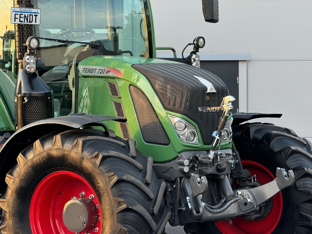 Fendt 720 Vario SCR Profi - Traktor: slika Fendt 720 Vario SCR Profi - Traktor Fendt 720 Vario SCR Profi - Traktor: slika Fendt 720 Vario SCR Profi - Traktor