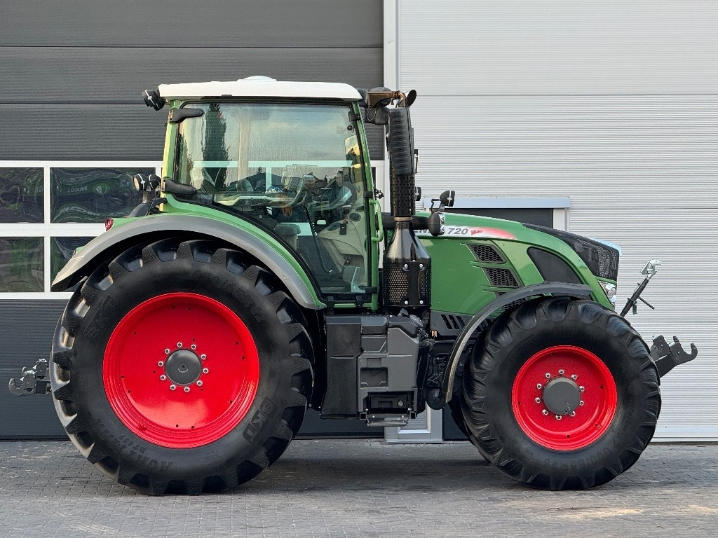 Fendt 720 Vario SCR Profi - Traktor: slika Fendt 720 Vario SCR Profi - Traktor Fendt 720 Vario SCR Profi - Traktor: slika Fendt 720 Vario SCR Profi - Traktor