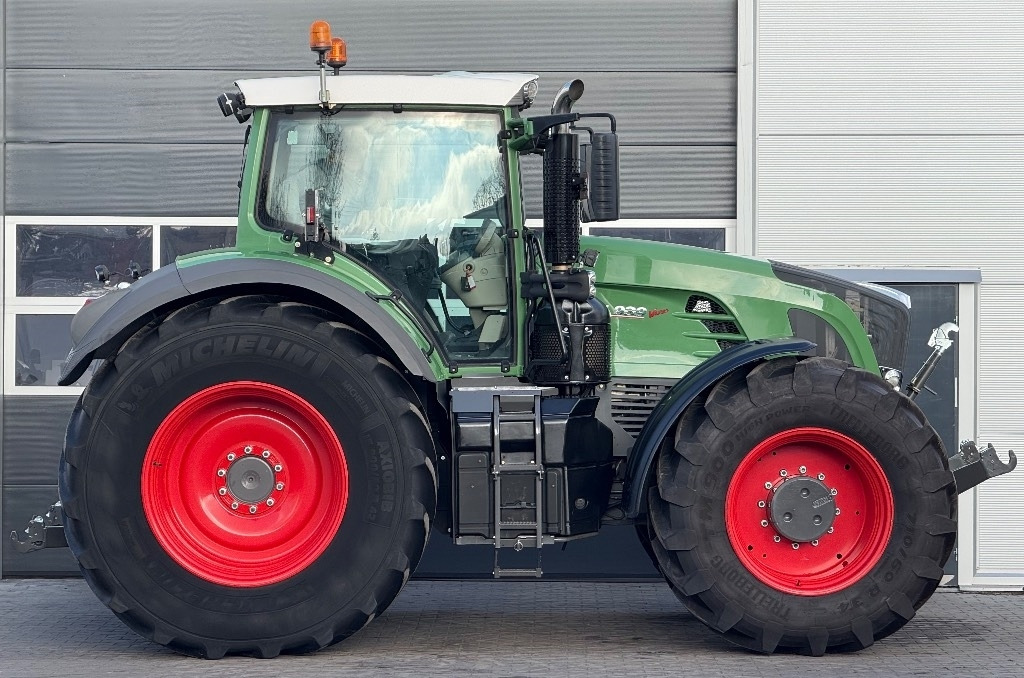 Fendt 939 SCR Profi Plus - Traktor: slika Fendt 939 SCR Profi Plus - Traktor Fendt 939 SCR Profi Plus - Traktor: slika Fendt 939 SCR Profi Plus - Traktor
