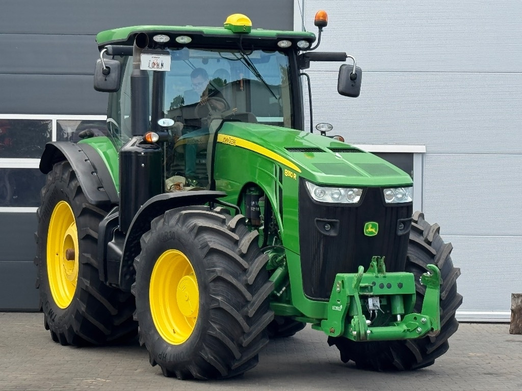 John Deere 8310 R - Traktor: slika John Deere 8310 R - Traktor John Deere 8310 R - Traktor: slika John Deere 8310 R - Traktor
