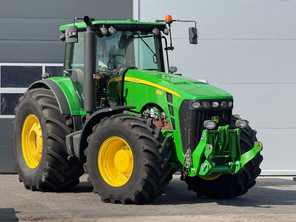 John Deere 8530 AutoPower - Traktor: slika John Deere 8530 AutoPower - Traktor John Deere 8530 AutoPower - Traktor: slika John Deere 8530 AutoPower - Traktor