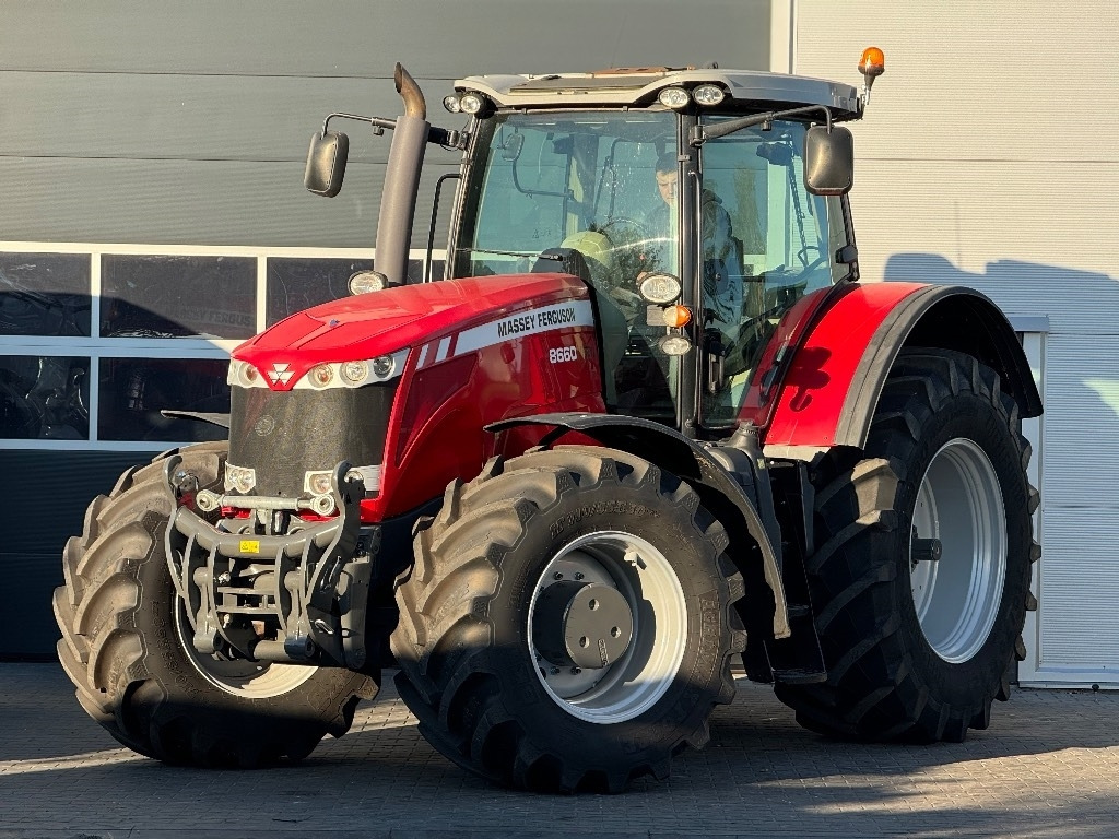 Massey Ferguson 8660 - Traktor: slika Massey Ferguson 8660 - Traktor Massey Ferguson 8660 - Traktor: slika Massey Ferguson 8660 - Traktor