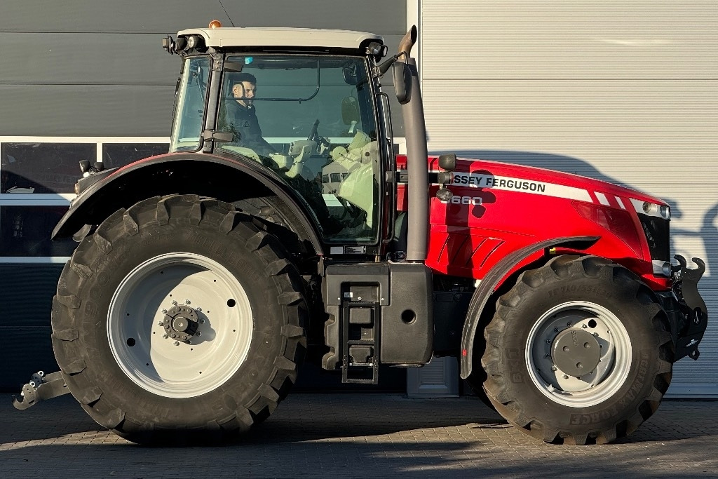 Massey Ferguson 8660 - Traktor: slika Massey Ferguson 8660 - Traktor Massey Ferguson 8660 - Traktor: slika Massey Ferguson 8660 - Traktor