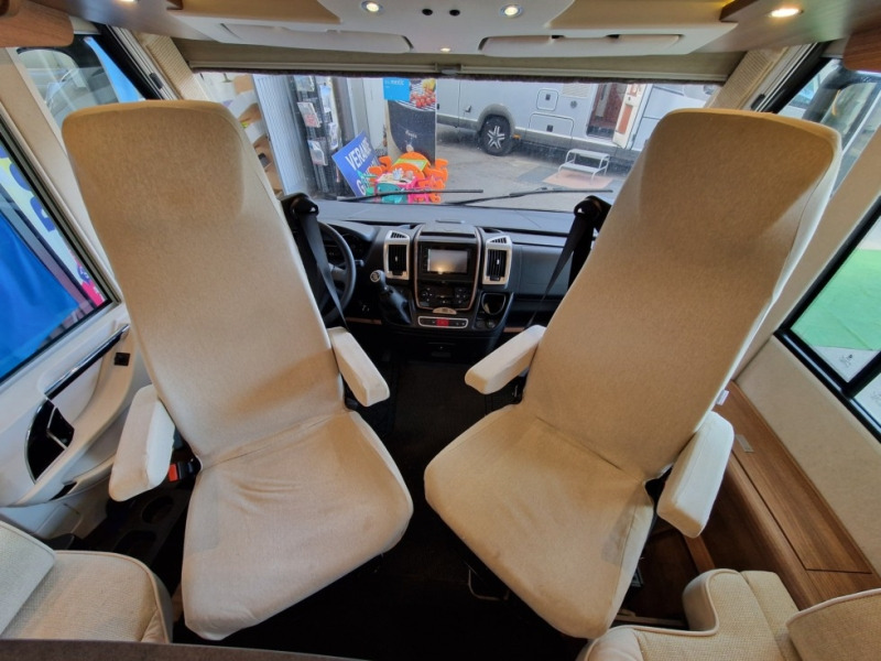 Carthago C-Tourer I 143 - Integrirani kamper: slika Carthago C-Tourer I 143 - Integrirani kamper Carthago C-Tourer I 143 - Integrirani kamper: slika Carthago C-Tourer I 143 - Integrirani kamper