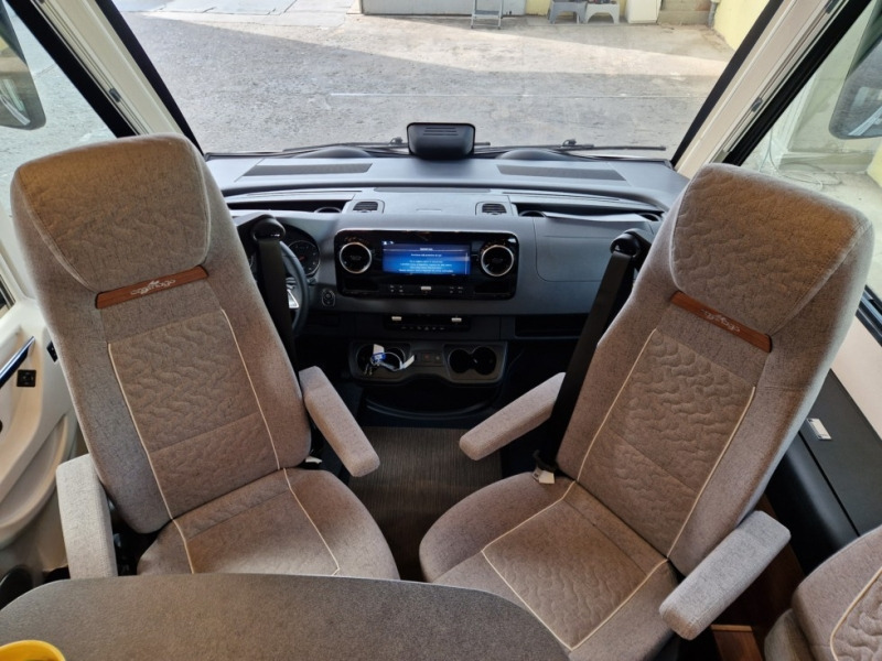 Carthago Carthago C2 Tourer I Mercedes 145 RB-LE - Integrirani kamper: slika Carthago Carthago C2 Tourer I Mercedes 145 RB-LE - Integrirani kamper Carthago Carthago C2 Tourer I Mercedes 145 RB-LE - Integrirani kamper: slika Carthago Carthago C2 Tourer I Mercedes 145 RB-LE - Integrirani kamper
