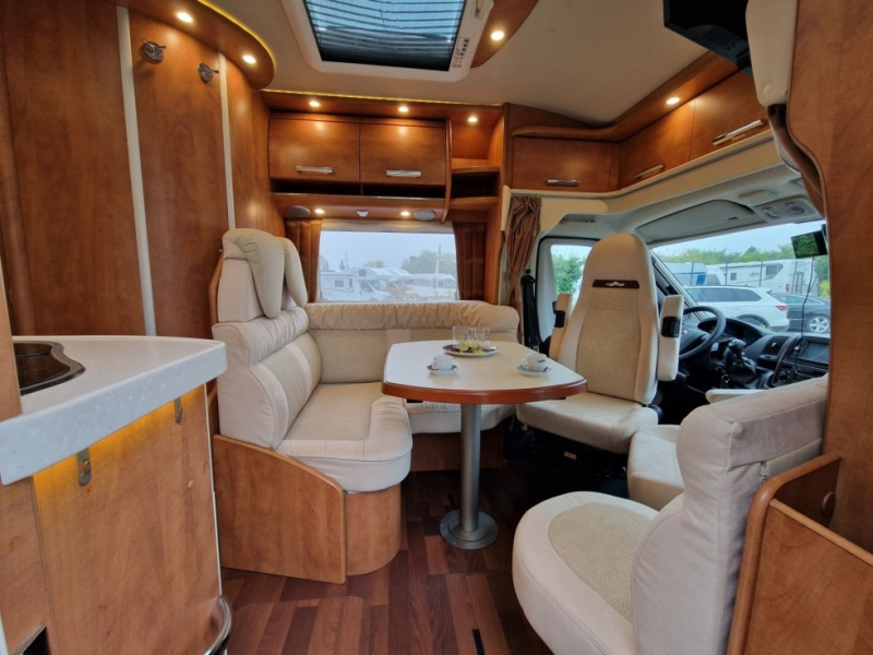 Carthago Chic C-Line T 4.3 - Poluintegrirani kamper: slika Carthago Chic C-Line T 4.3 - Poluintegrirani kamper Carthago Chic C-Line T 4.3 - Poluintegrirani kamper: slika Carthago Chic C-Line T 4.3 - Poluintegrirani kamper