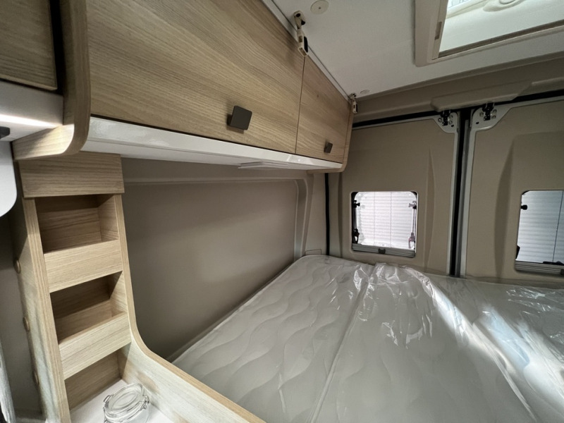 Novi Kamp kombi Chausson V594S First Line: slika Novi Kamp kombi Chausson V594S First Line Novi Kamp kombi Chausson V594S First Line: slika Novi Kamp kombi Chausson V594S First Line