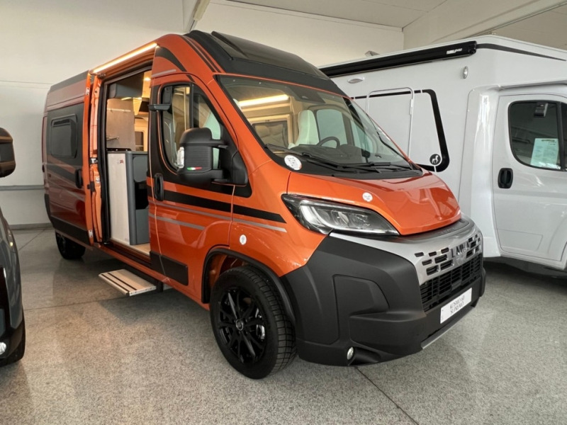 Laika Kosmo 60 Supremo Camper Van - Kamp kombi: slika Laika Kosmo 60 Supremo Camper Van - Kamp kombi Laika Kosmo 60 Supremo Camper Van - Kamp kombi: slika Laika Kosmo 60 Supremo Camper Van - Kamp kombi