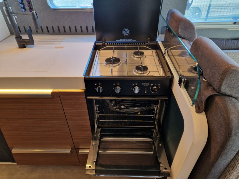 Novi Poluintegrirani kamper Laika Kreos 5009 L: slika Novi Poluintegrirani kamper Laika Kreos 5009 L Novi Poluintegrirani kamper Laika Kreos 5009 L: slika Novi Poluintegrirani kamper Laika Kreos 5009 L